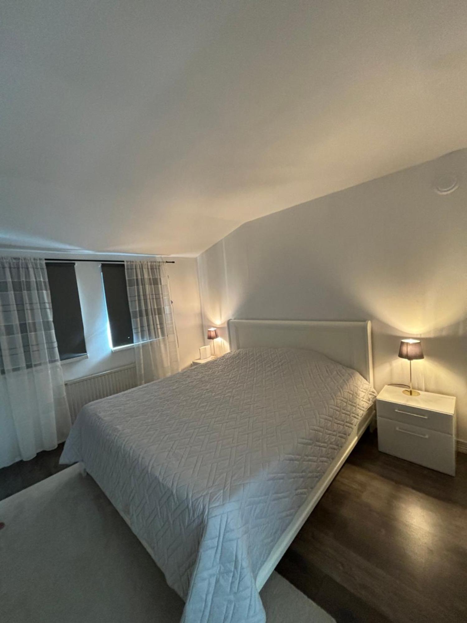 Videdal Apartment 2 Rooms - Own Entrance & Free Parking Malmö Esterno foto