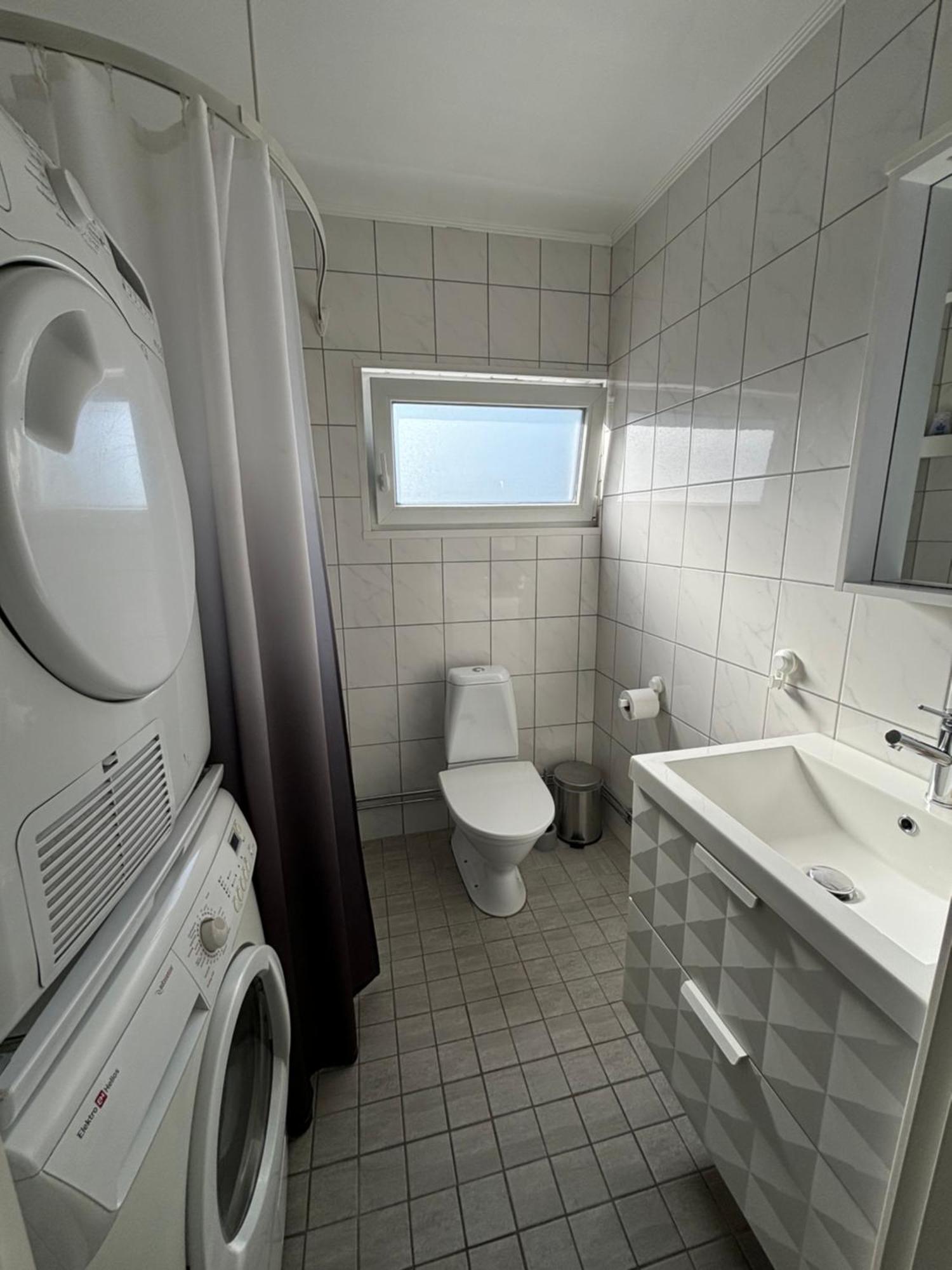 Videdal Apartment 2 Rooms - Own Entrance & Free Parking Malmö Esterno foto