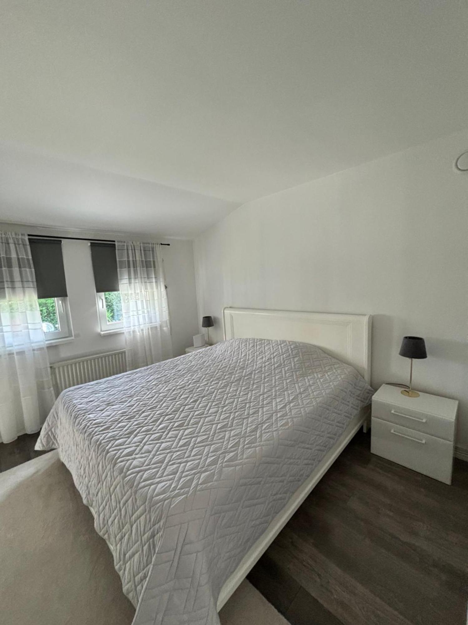 Videdal Apartment 2 Rooms - Own Entrance & Free Parking Malmö Esterno foto